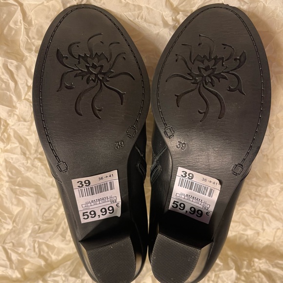 Confortisimo black leather cuffed ankle boots.  NWT size 39 - Picture 8 of 9